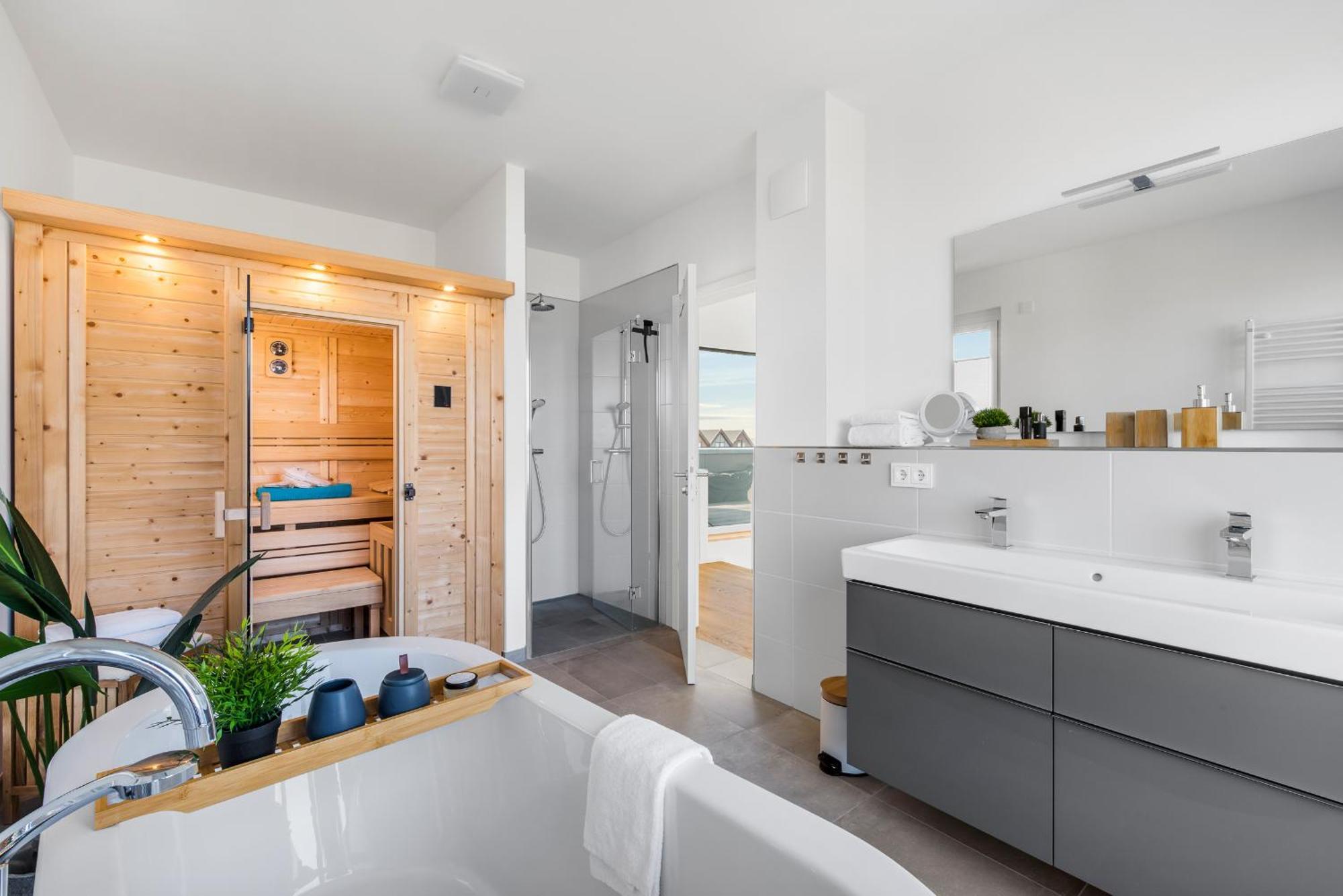 Villa King Erste Lage, Dachterrasse, Meerblick, Carport, Kamin, Sauna, Terrasse, Aussenrolllaeden 奥尔本尼兹 外观 照片
