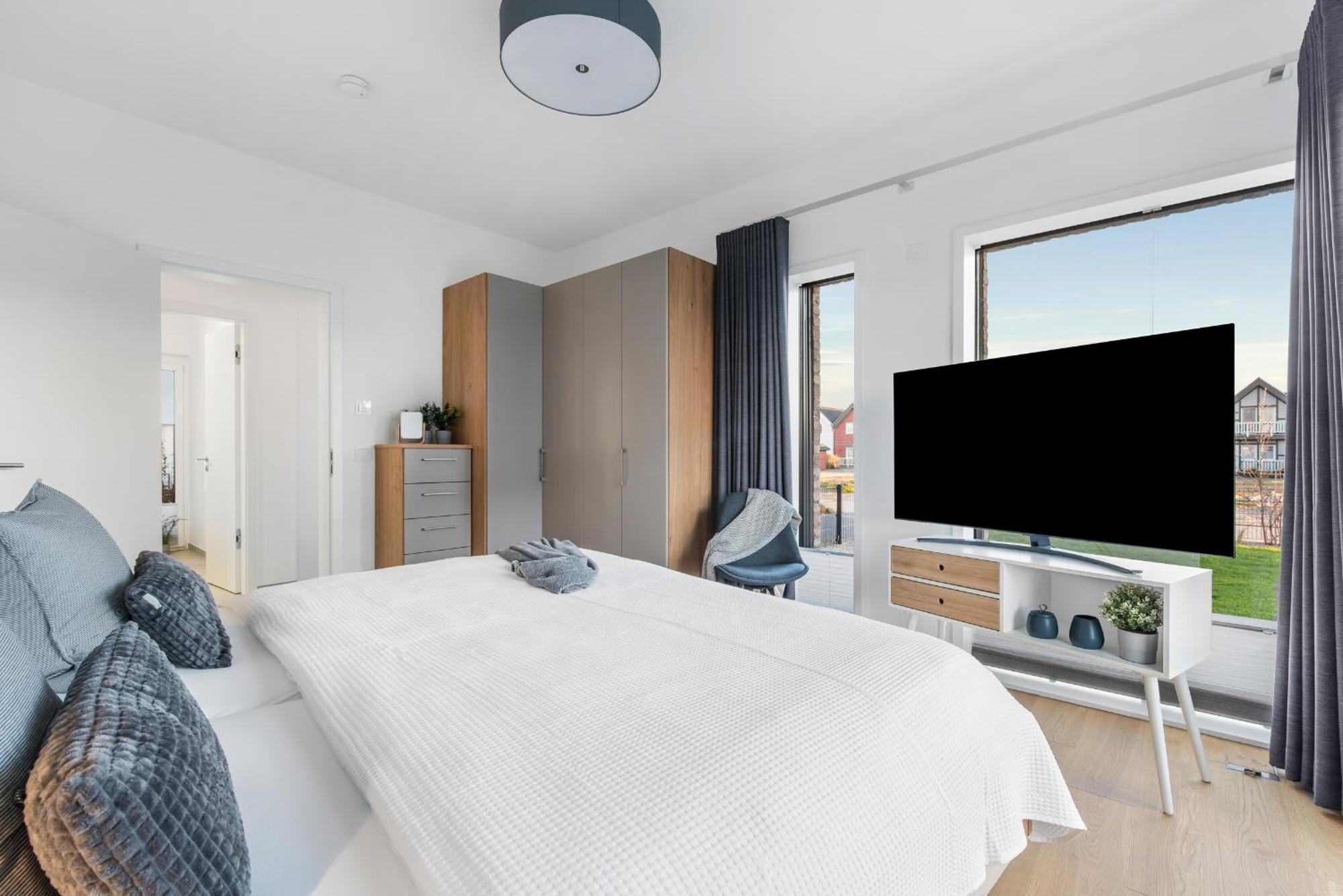 Villa King Erste Lage, Dachterrasse, Meerblick, Carport, Kamin, Sauna, Terrasse, Aussenrolllaeden 奥尔本尼兹 外观 照片