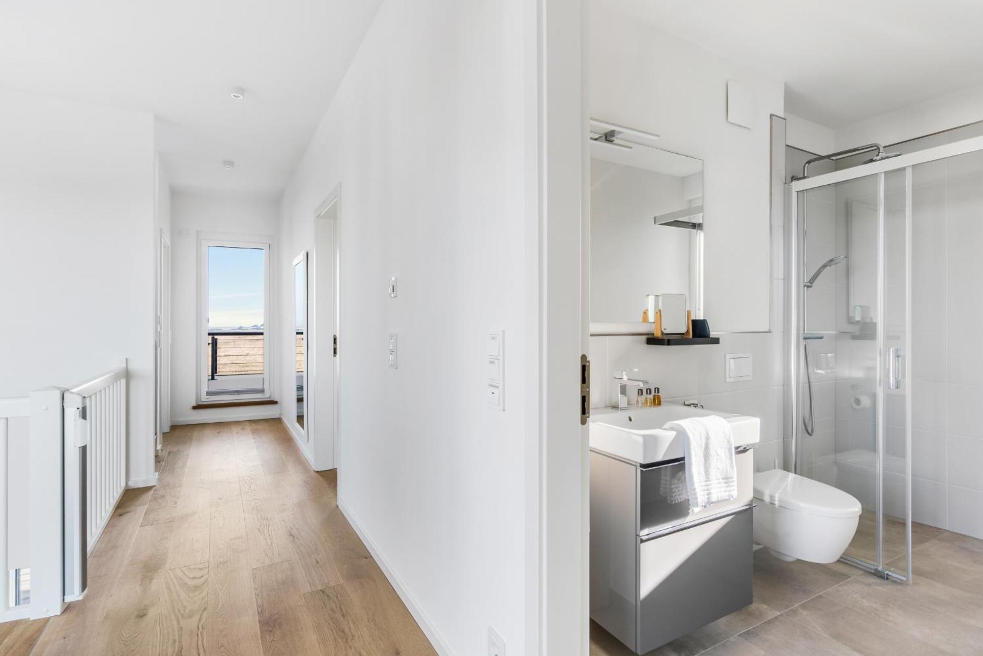 Villa King Erste Lage, Dachterrasse, Meerblick, Carport, Kamin, Sauna, Terrasse, Aussenrolllaeden 奥尔本尼兹 外观 照片